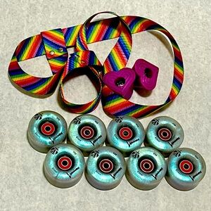 Skate Accessory Set with light-up wheels, heart stoppers and storage-lanyard